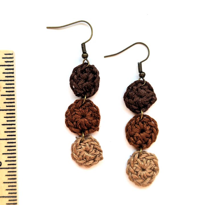 Orecchini pendenti a mano all'uncinetto per la vendita all'ingrosso da parte di Royaboya Handmade
