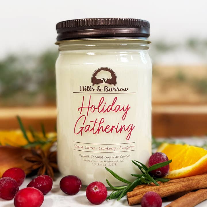 Hills & Burrow – wholesale Jar/filled candle – Holiday Gathering – Spiced Cranberry & Evergreen Candle0