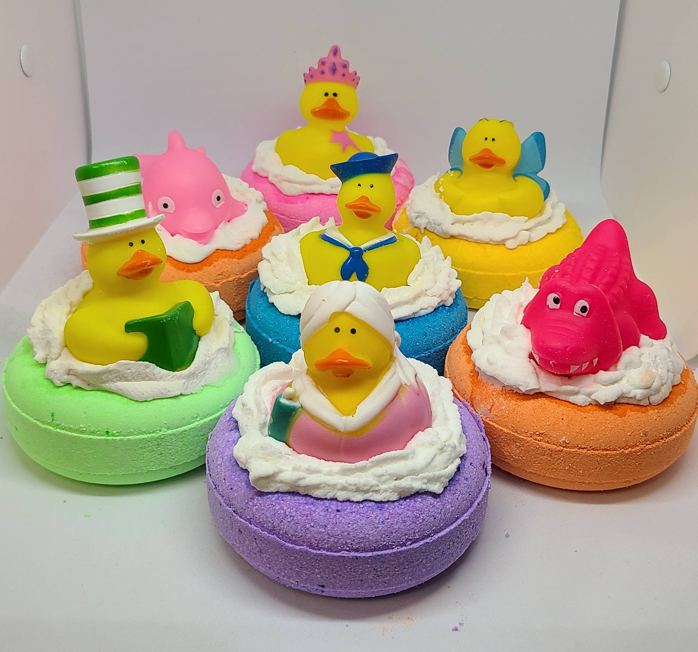 Sassy Bubbles - Wholesale Bath Bomb/Fizz - Inner Tube Float, Bubble Frosting Bath Bombs