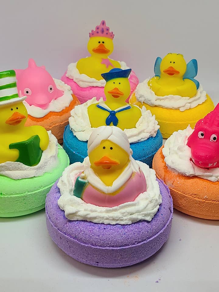 Inner Tube Float, Bubble Frosting Bath Bombs for wholesale by Sassy Bubbles