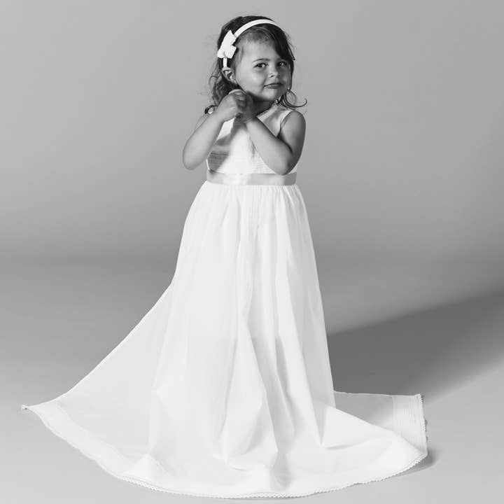 Two-piece baptism set Mia linen for wholesale by SEIDENWEISS