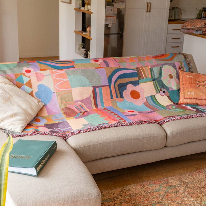 Salty Aura – wholesale Area rug – The Jade Tulips Rug8