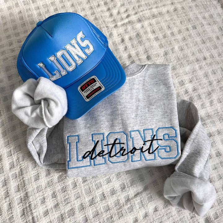 Belle Haven Co. LLC - Wholesale Sweatshirt - Women's - Detroit Lions Crewneck1