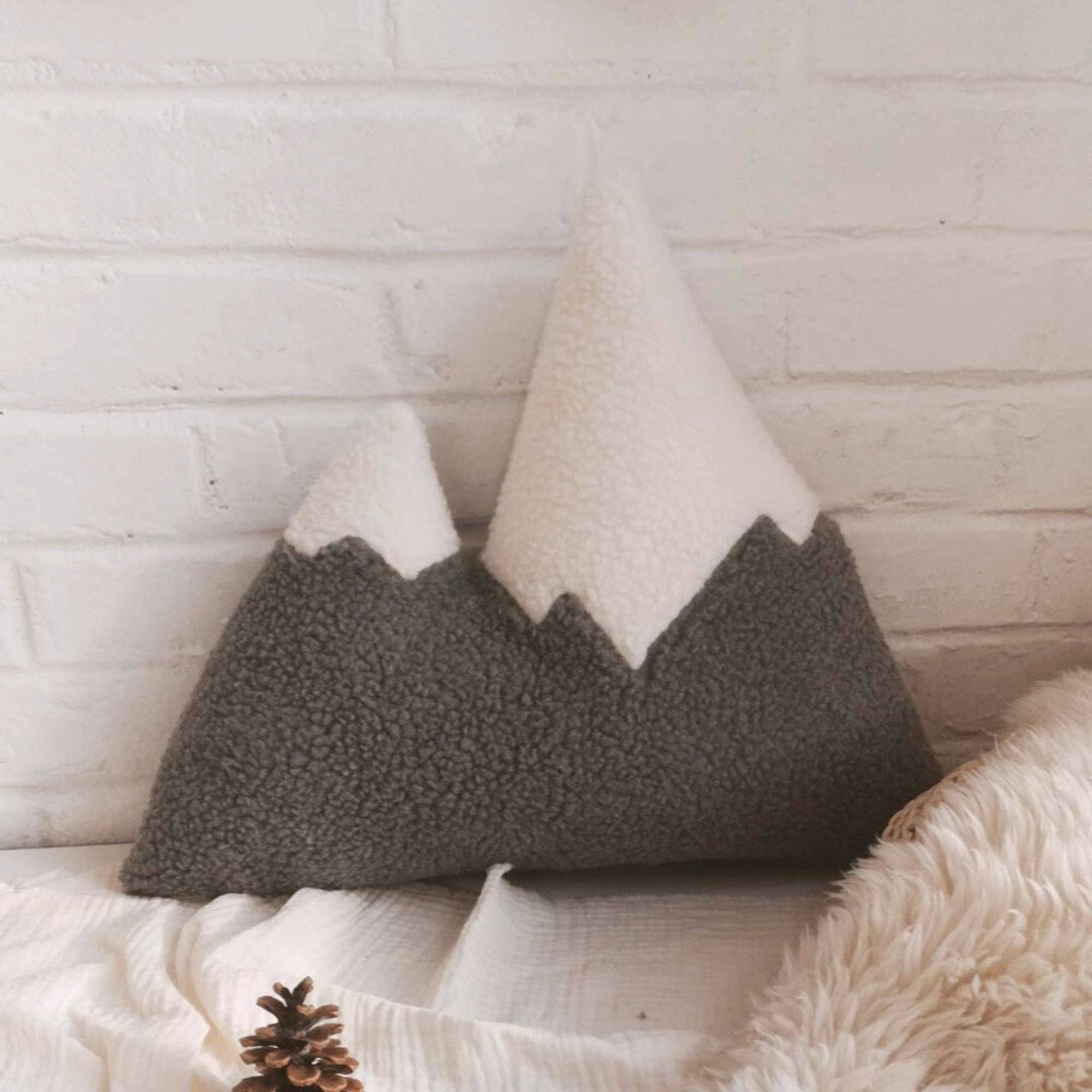 The Butter Flying - Wholesale Throw/Decorative Pillow - Mountain pillow6
