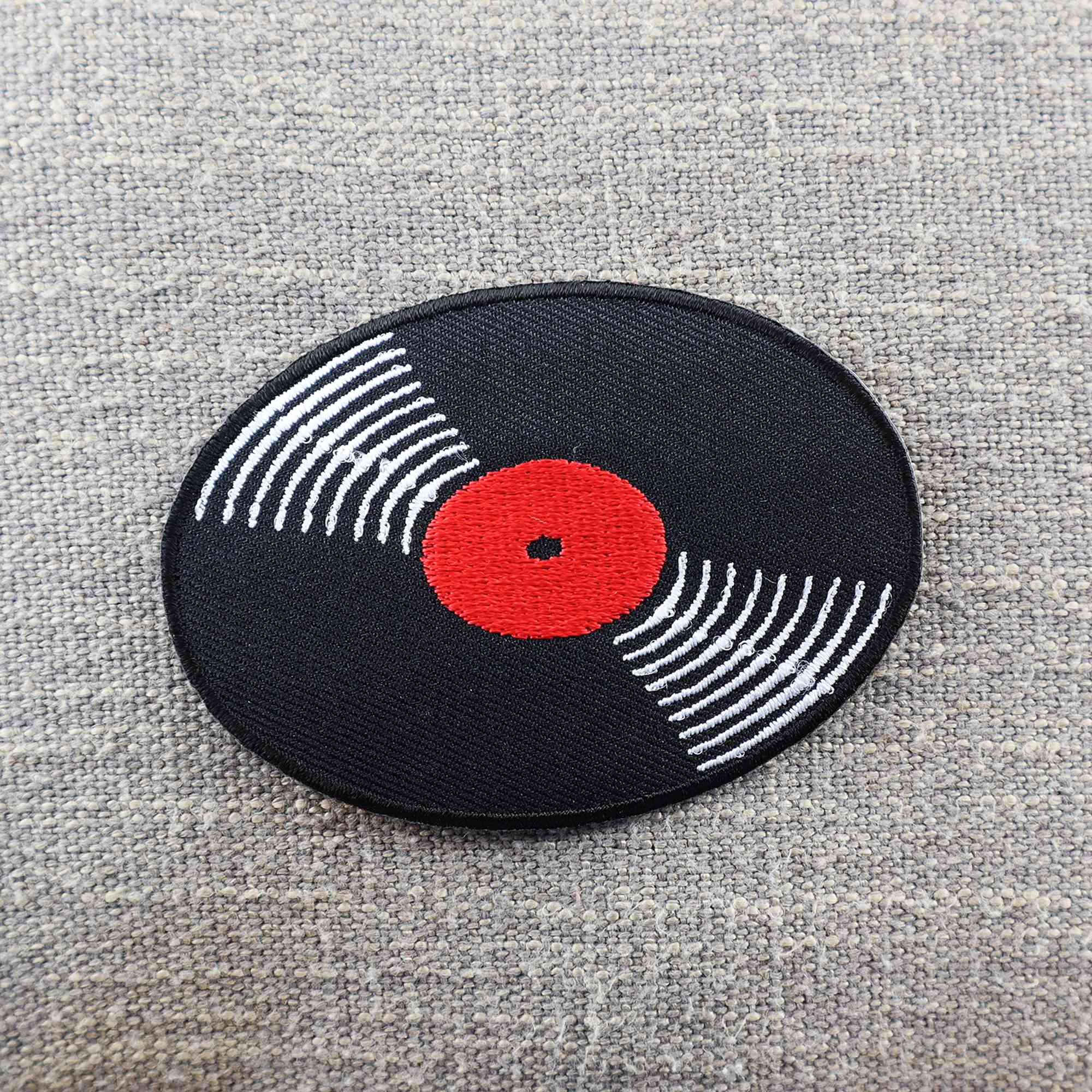 Tribal Trade GmbH - Vente Écusson - Patch vinyle rouge et noir en forme de disque8