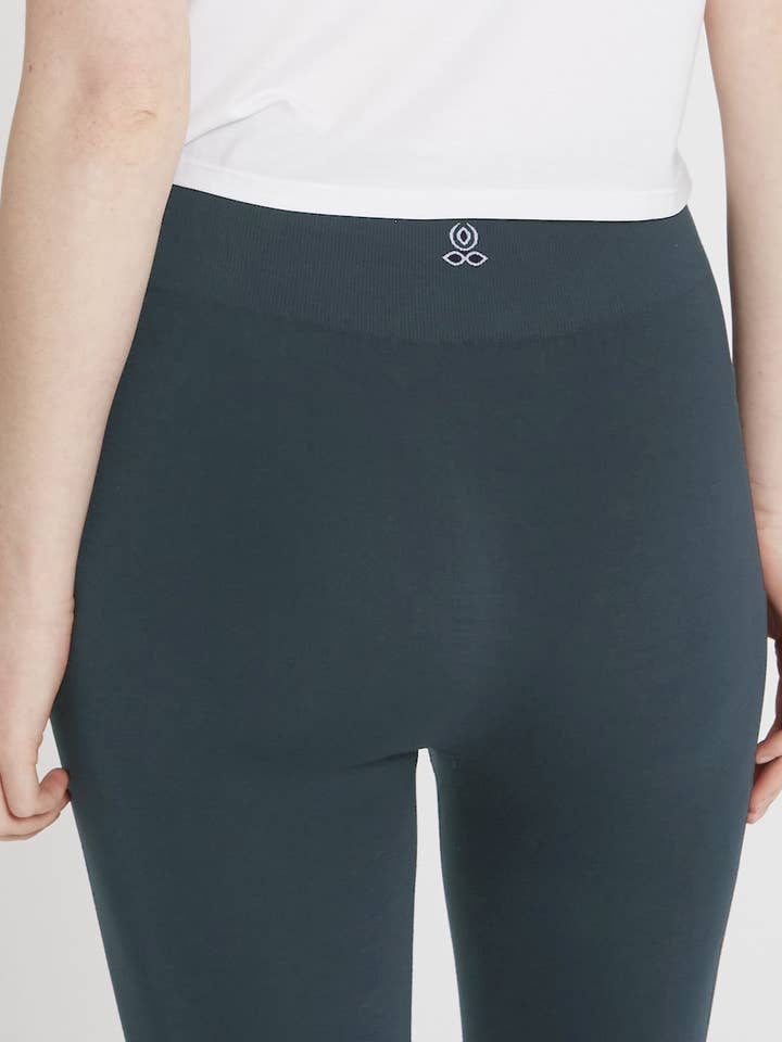 Yoga Searcher - Wholesale Athletic/Lounge Leggings - Women's - ASA - Bamboo Yoga Leggings1