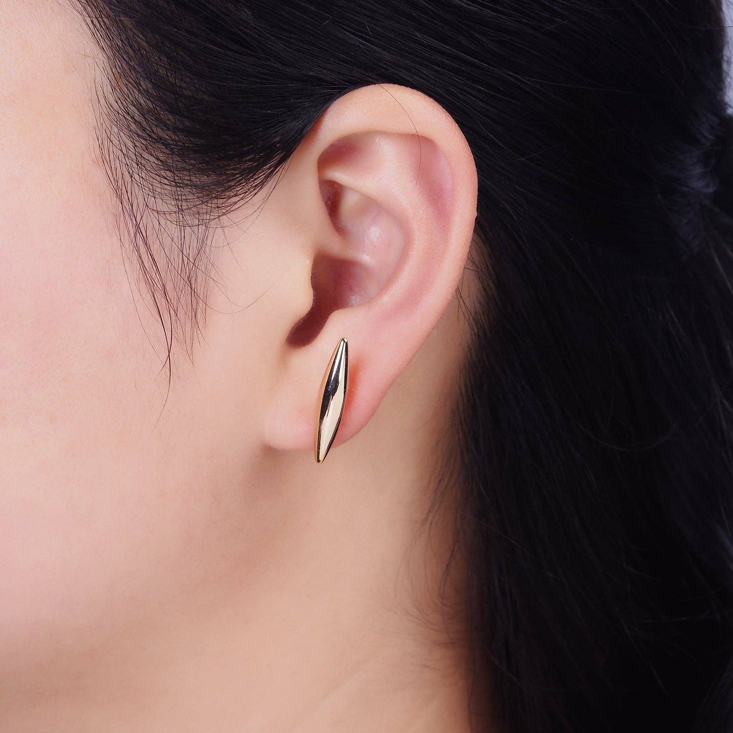 Aim Eternal - Wholesale Knopjes/oorstekers - 16K goudgevulde 22,5 mm ronde geometrische staafje oorbellen1