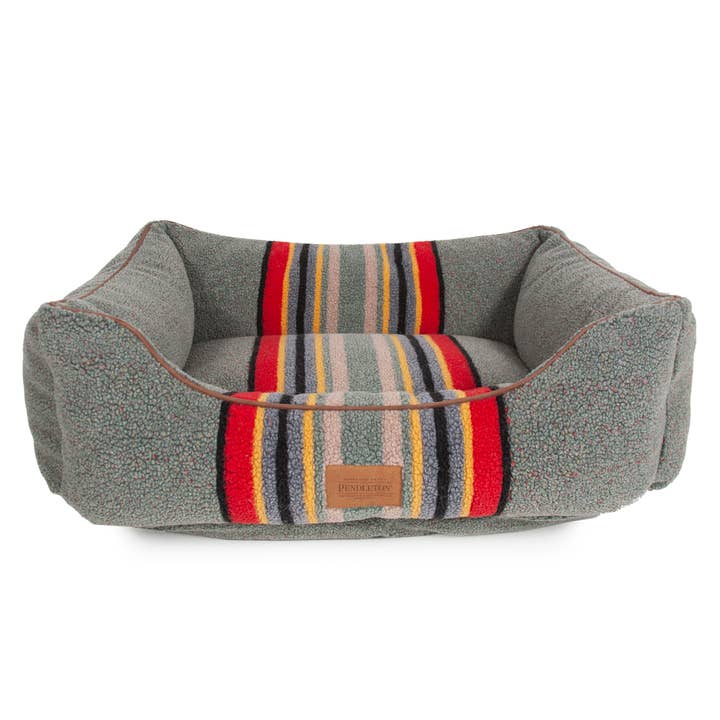 Carolina Pet Company - Wholesale Pet Bed - Dog - Pendleton Vintage Camp Kuddler