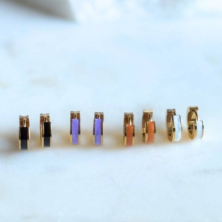 Boucles d'oreilles créoles colorées pour la vente par Alexandra Kathlyn Accessories