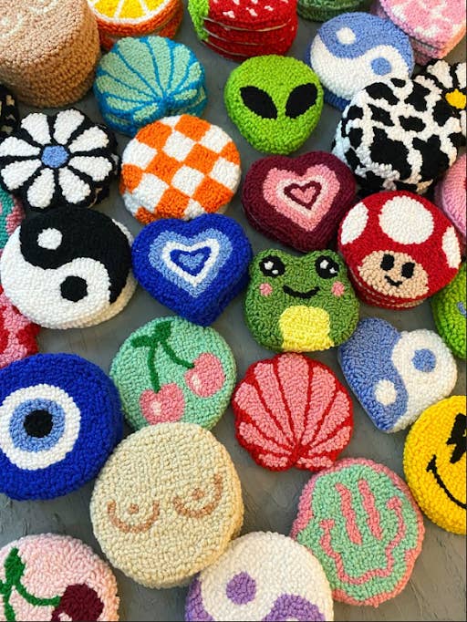 Sous-verres amusants pour voitures, accessoires de voiture mignons, décoration de voiture personnalisable pour la vente par Honey Art and Nature