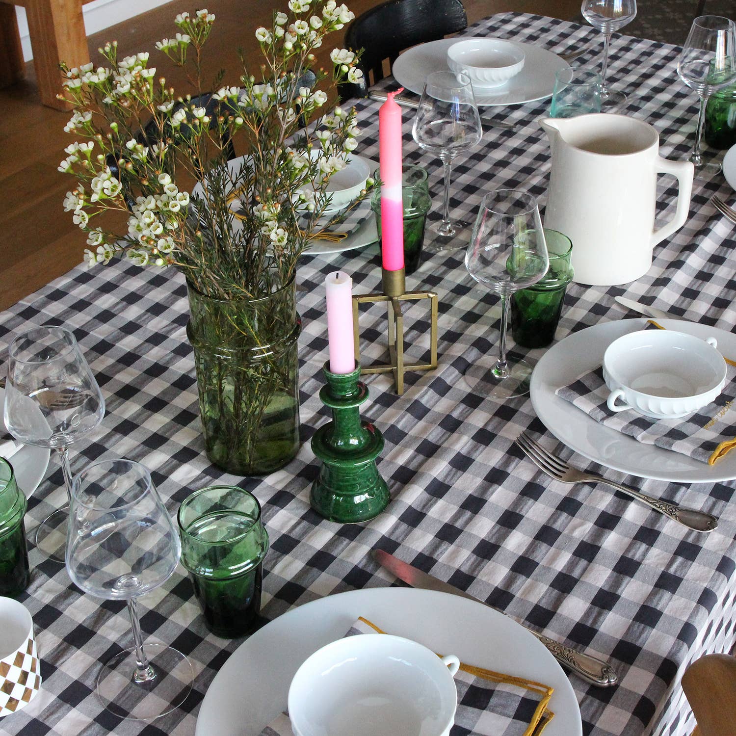 BARNABÉ AIME LE CAFÉ - Wholesale Tablecloth - Checkered gingham embroidered tablecloth for festive table!9