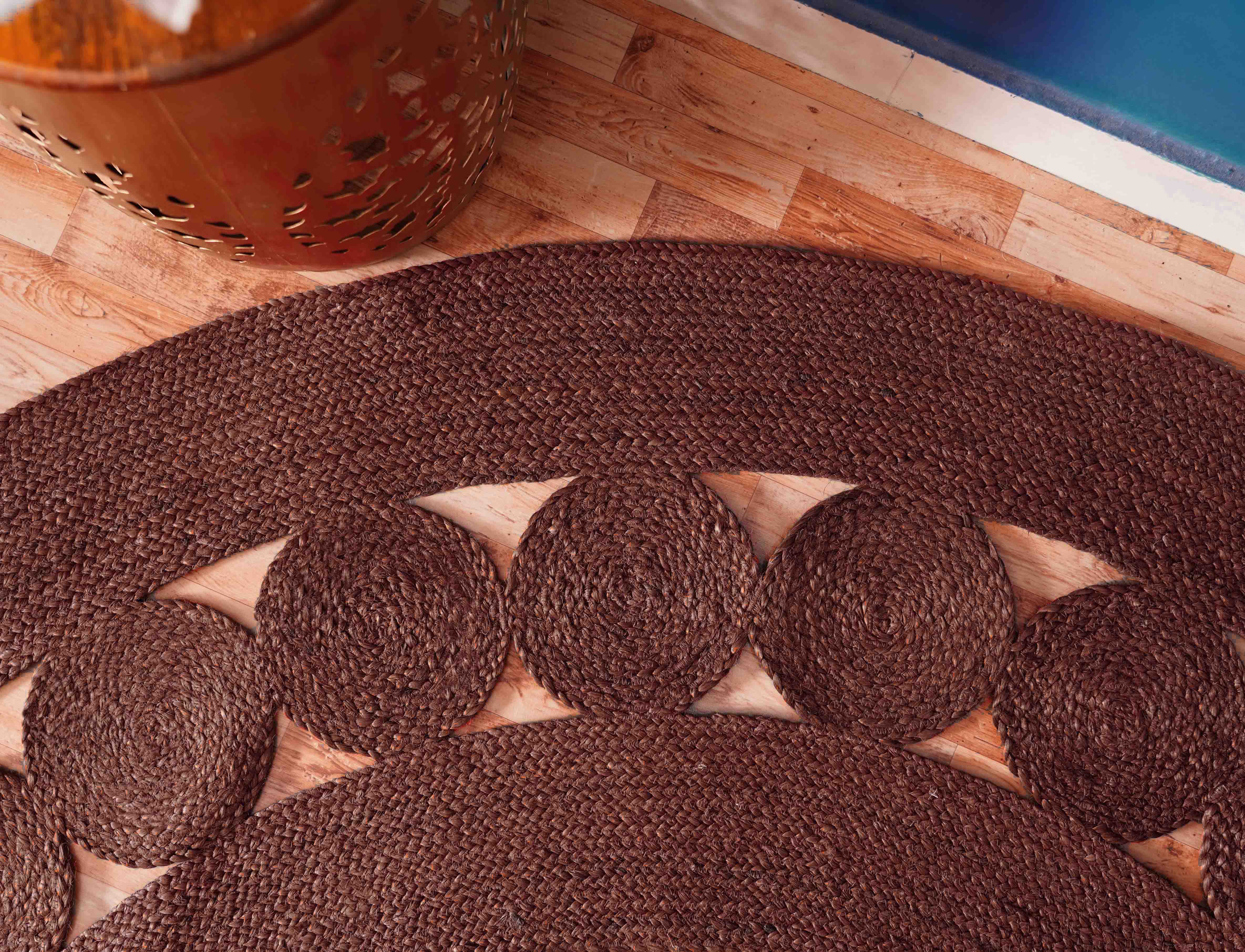 Chouhan Rugs – wholesale Area rug – Handmade Brown Round Scalloped Jute Rug For Living Room Rug4