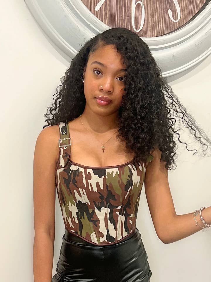 Top a corsetto «My Way» per la vendita all'ingrosso da parte di Chic Universe