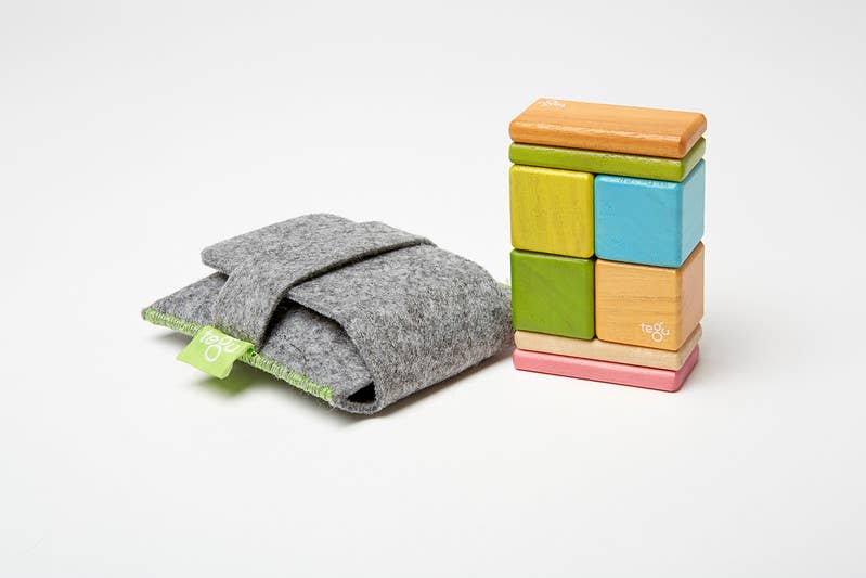 Tegu Europe – wholesale Blocks – Kids & baby – Original Pocket Pouch - Magnetic Wooden Block Set4