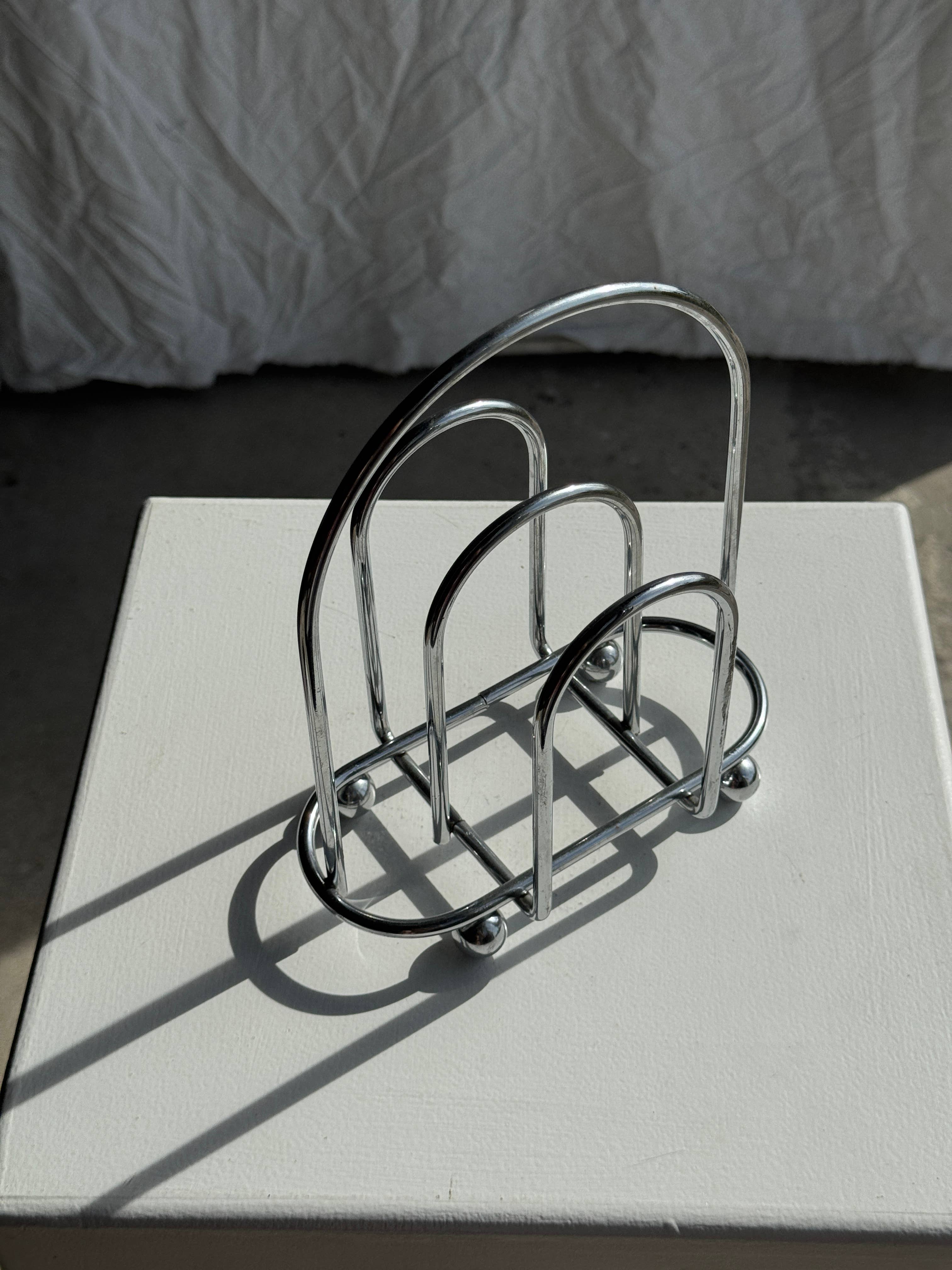 Office Objets - Vendita all'ingrosso Portatovaglioli - Porta toast o tovagliolo in metallo argentato H20.5 L1713