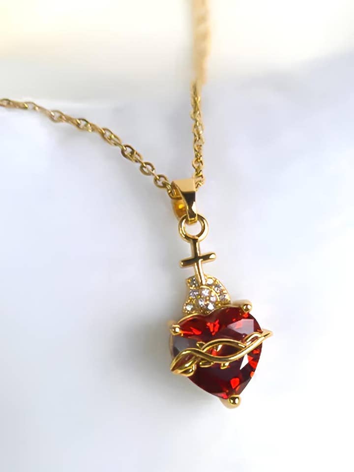 Collar de sagrado corazón for wholesale by Wild & Free