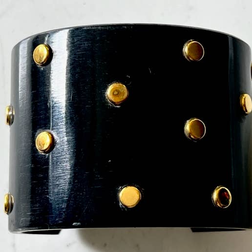 Erik & Mike - Wholesale Cuff Bracelet - Natural Horn Cuff with brass Black1