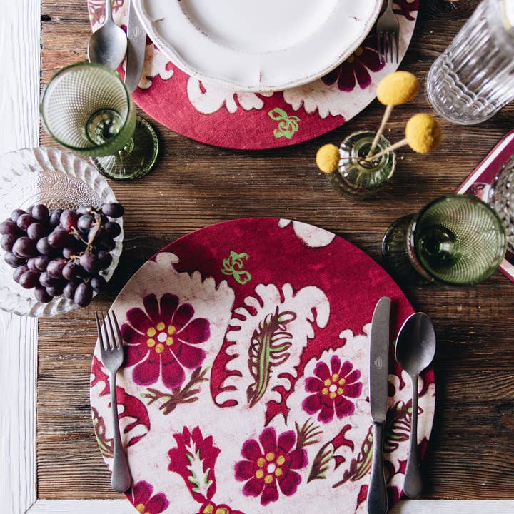 Sous-assiette déhoussable en coton Pensée | Fabriqué en Italie pour la vente par Misalù - Dress up your table