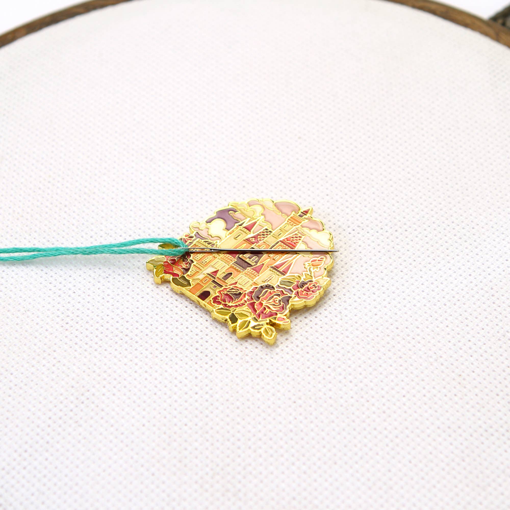 Awesome Pattern Studio - Wholesale Embroidery/Cross Stitch Supplies - Belle Castle - Magnetic Needle Minder Set #13