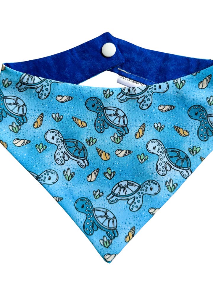 Bandana reversibile per animali domestici con tartarughe marine per la vendita all'ingrosso da parte di Isle Designs NY
