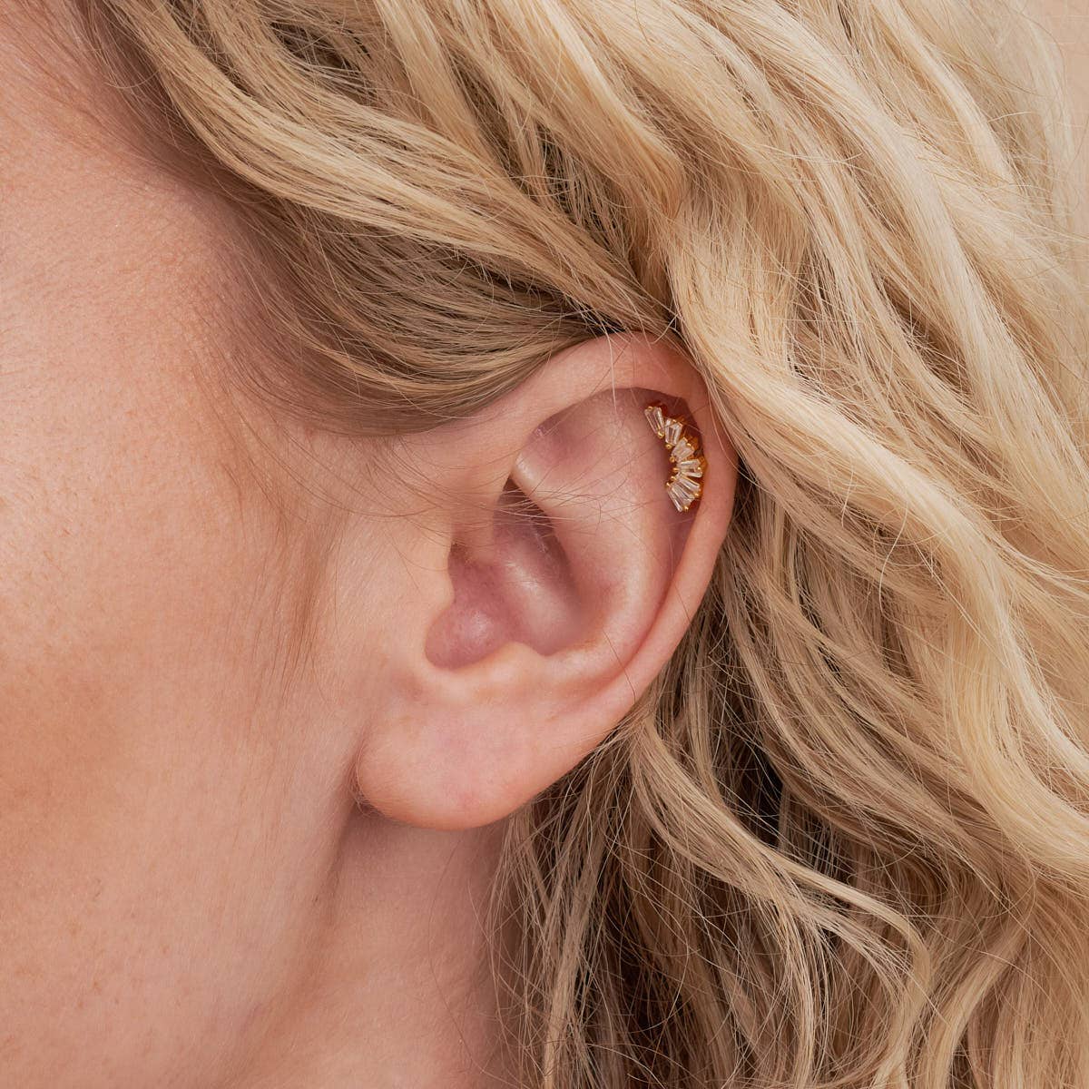 LEA Jewels – wholesale Stud/post earrings – Crystal Cascade Labret Studs in Gold1