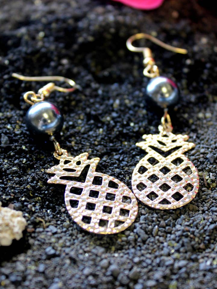 Small Pineapple: Hamilton Gold Earring with Shell Pearls for wholesale by Anela's Jewelry