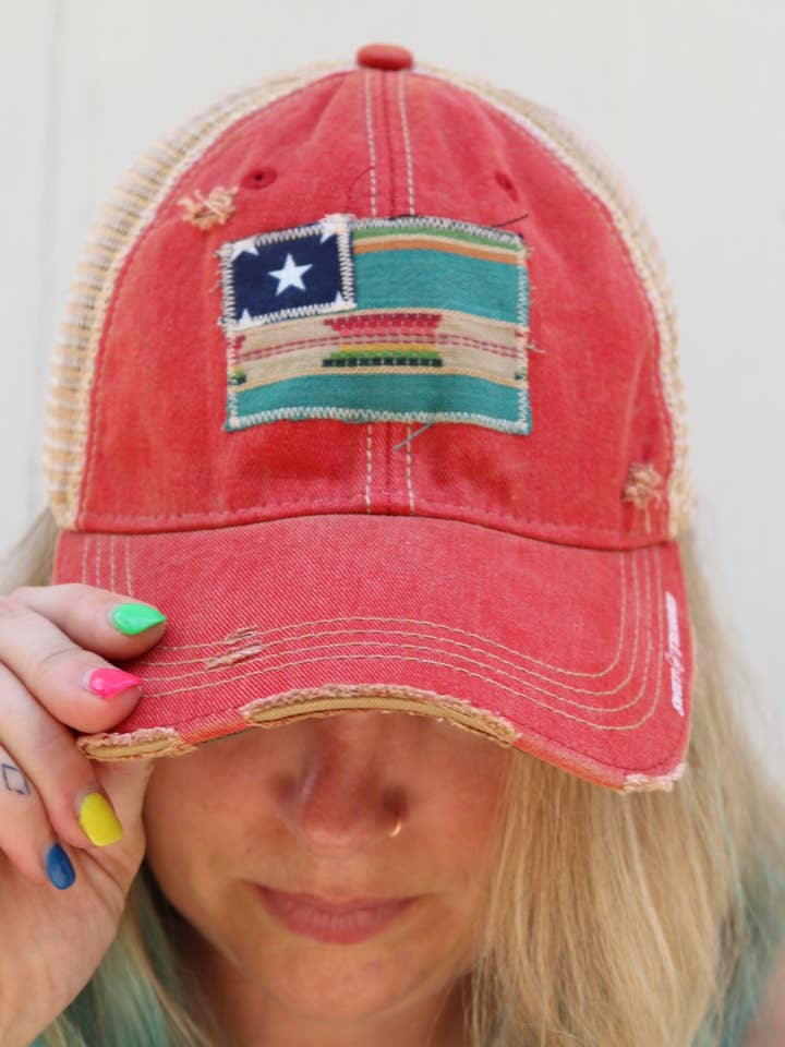 Casquette de camionneur sale Lago Serape Flag pour la vente par Sweet Texas Treasures