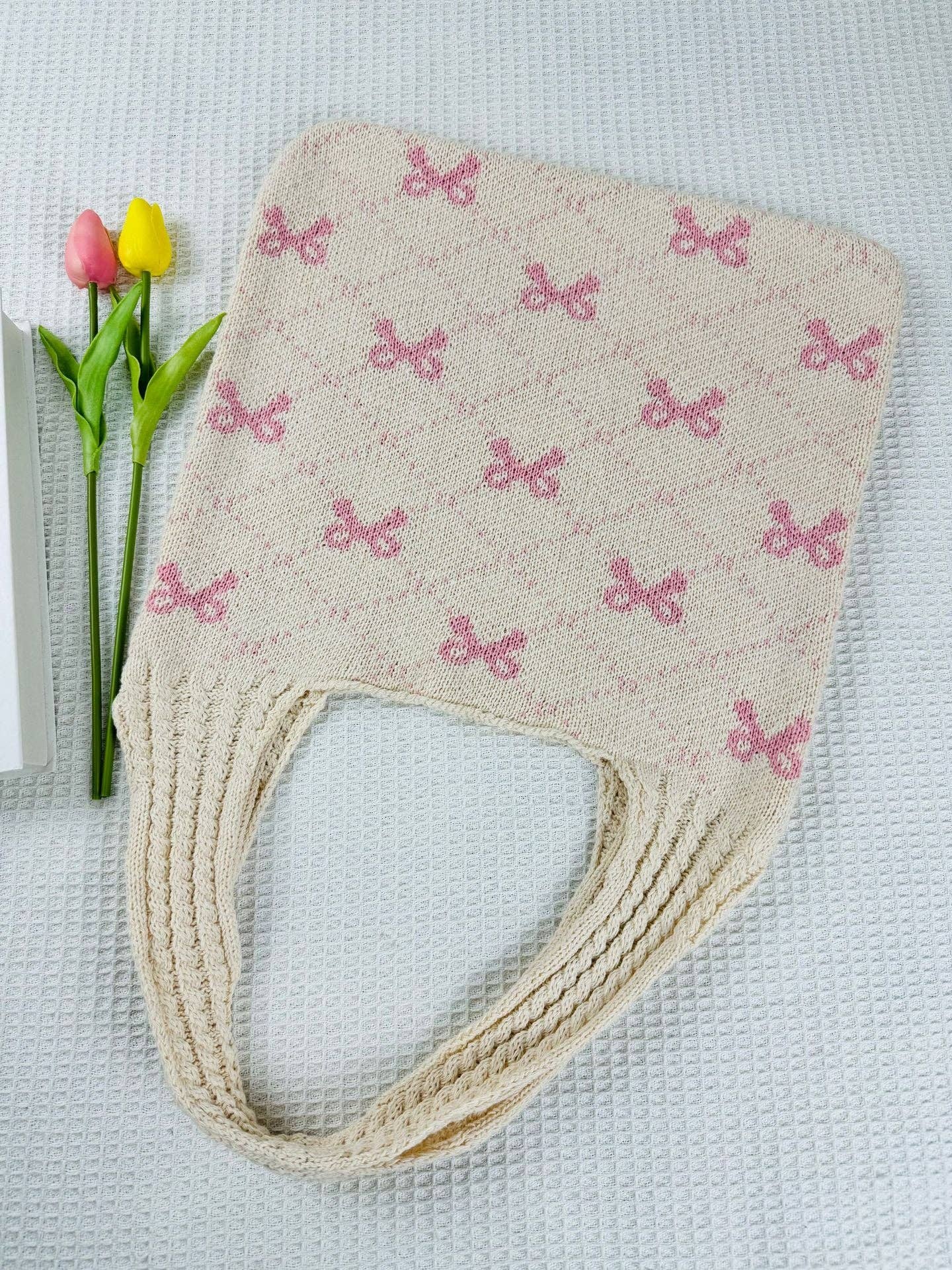 Dipped Shop – Großhandel Tragetasche – Damen – Gestrickte Schultertasche mit Bogenmuster und großem Fassungsvermögen DPB110614