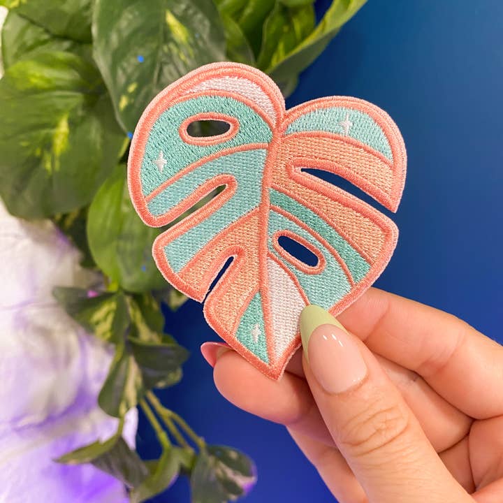 Chelzart - Wholesale Patch - Monstera Leaf Embroidered Patch | Plant Iron on Patch1