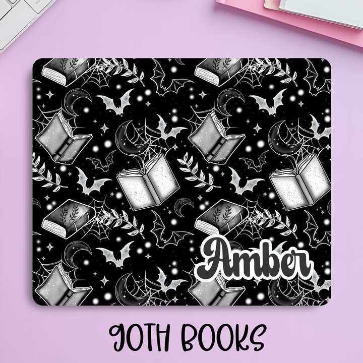 Tapis de souris personnalisé livre gothique Dark Academia pour la vente par Creekside Design Company