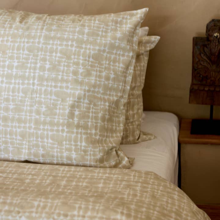 Housse de couette Pierre en sable pour la vente par MAISON POIRE
