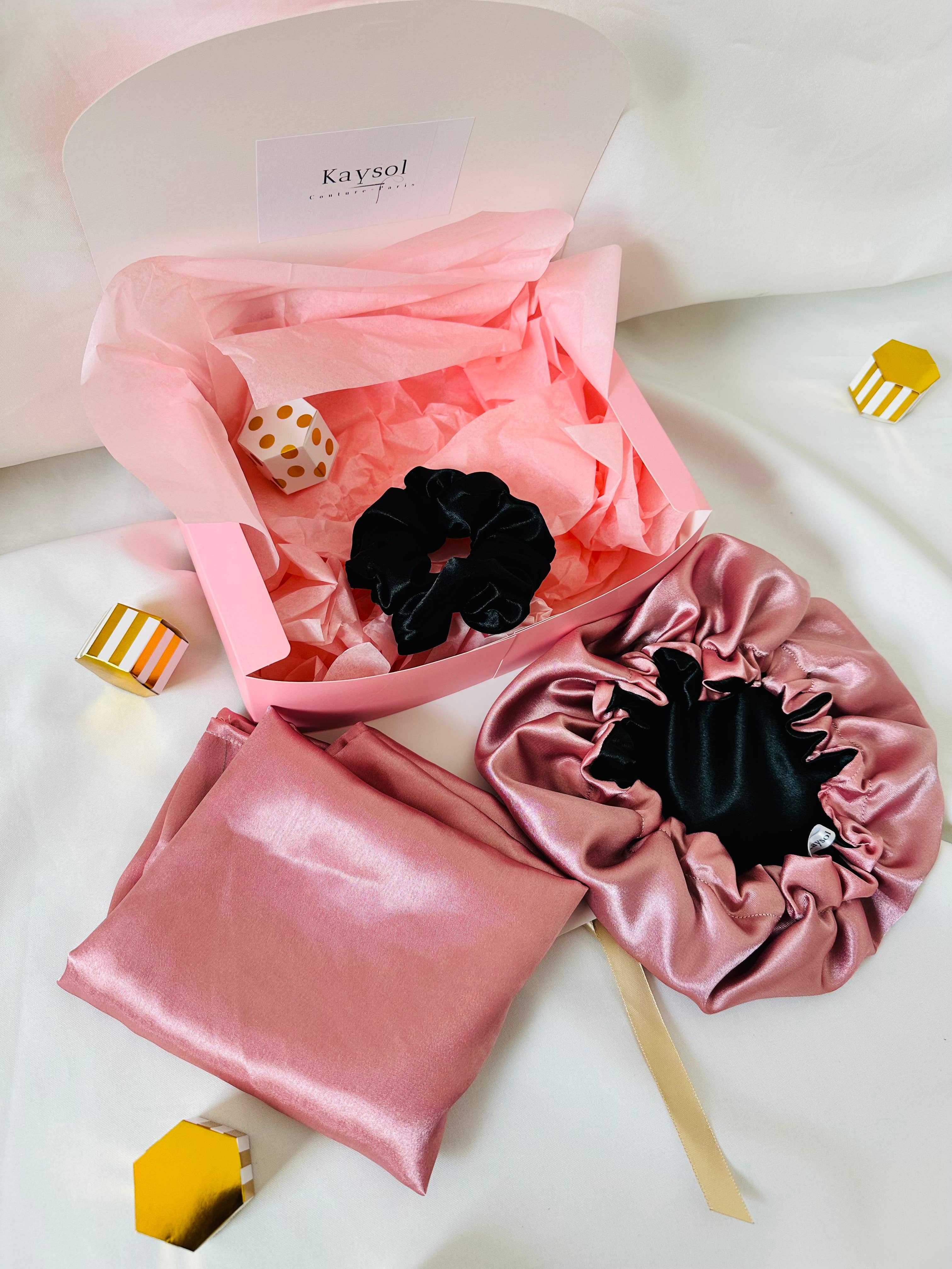 KaysolCouture® - Vendita all'ingrosso Federe/copricuscino - Set da scatola con federa, cappello e elastico in raso rosa nudo6