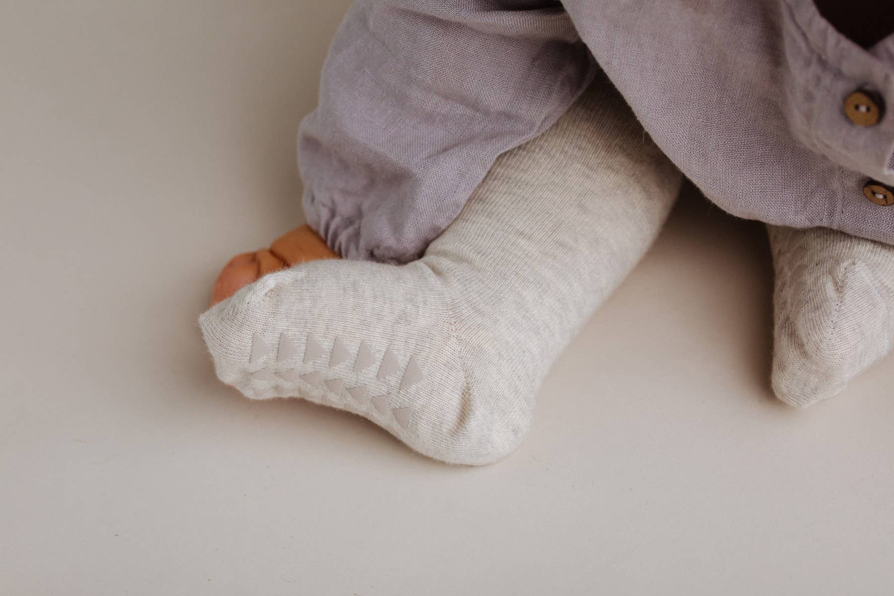 Olie the Curious - Wholesale Tights - Kids - Flying With Owls Crawling Tight5