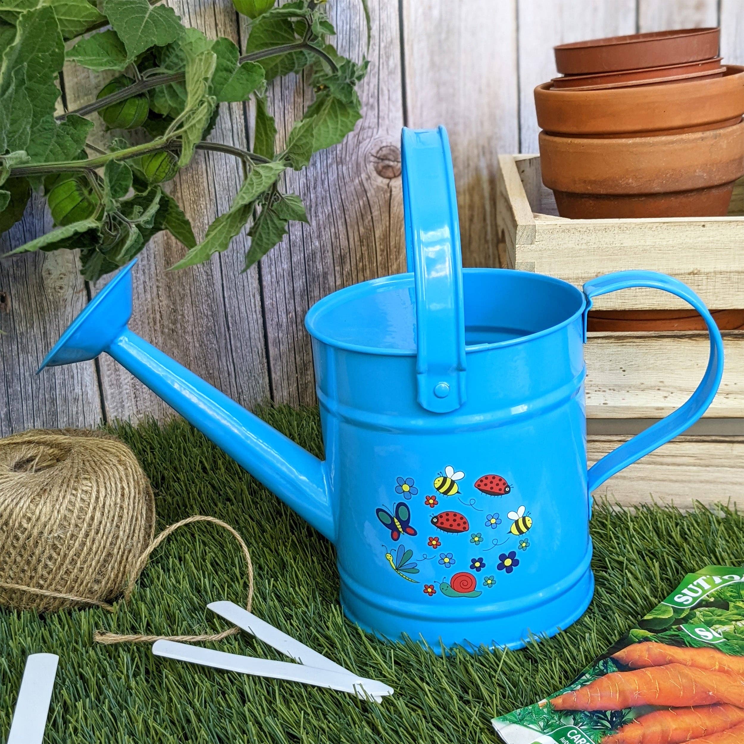 Robert Frederick Ltd - Wholesale Watering can - The Little Gardener Watering Can3