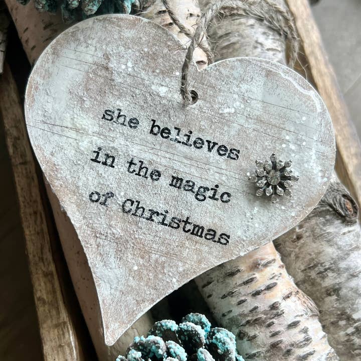 UnfiniSHEd - Vente Objets de décoration - Décoration en bois Believe en forme de cœur, décoration de Noël (C)1
