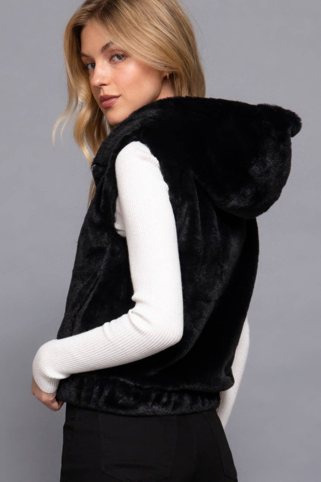 CC Wholesale Clothing - Wholesale Outerwear Vest - Women's - Hoodie Faux Fur Vest5