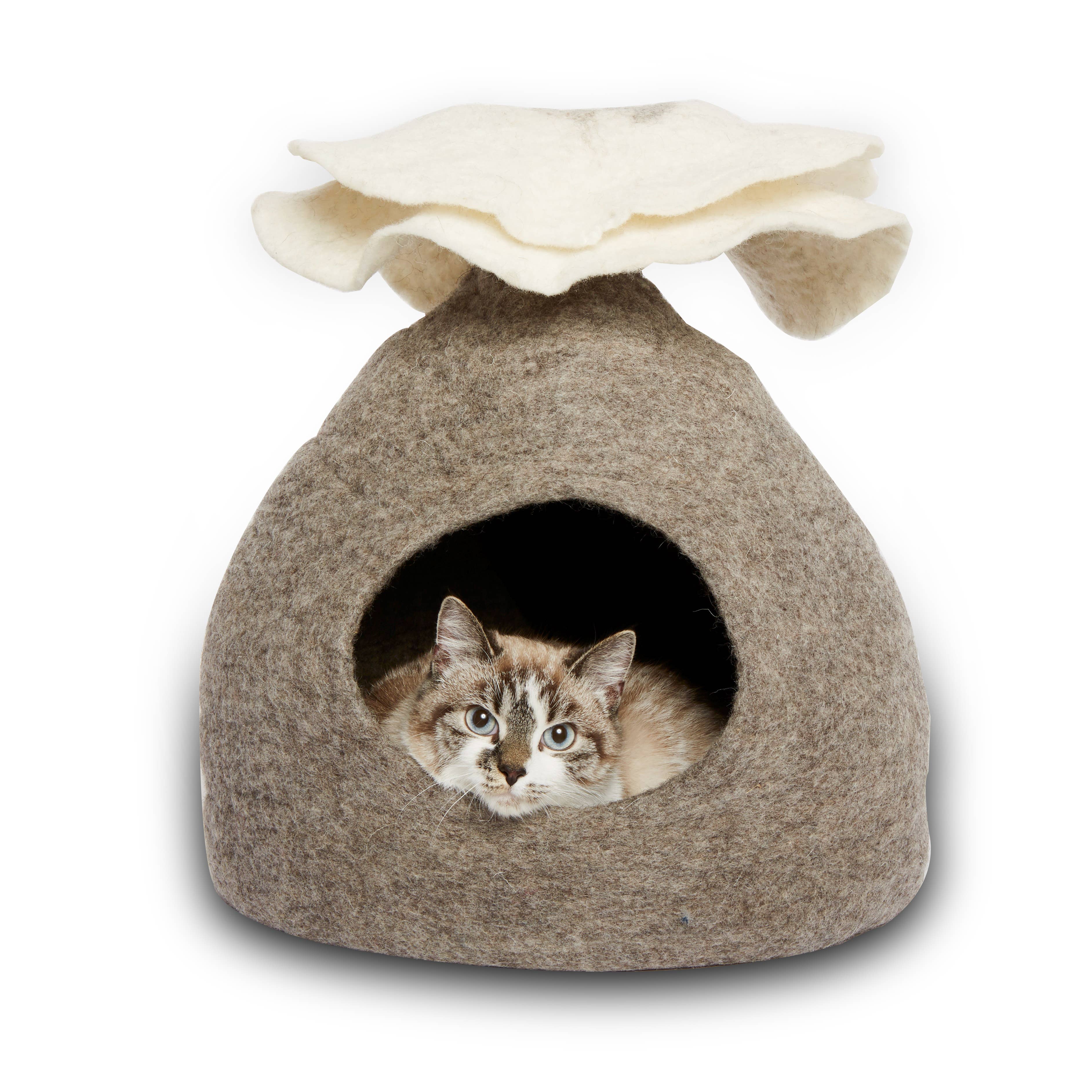 Karma Cat Inc. - Wholesale Pet Cave - Cat/Dog - Bouquet Wool Pet Cave1