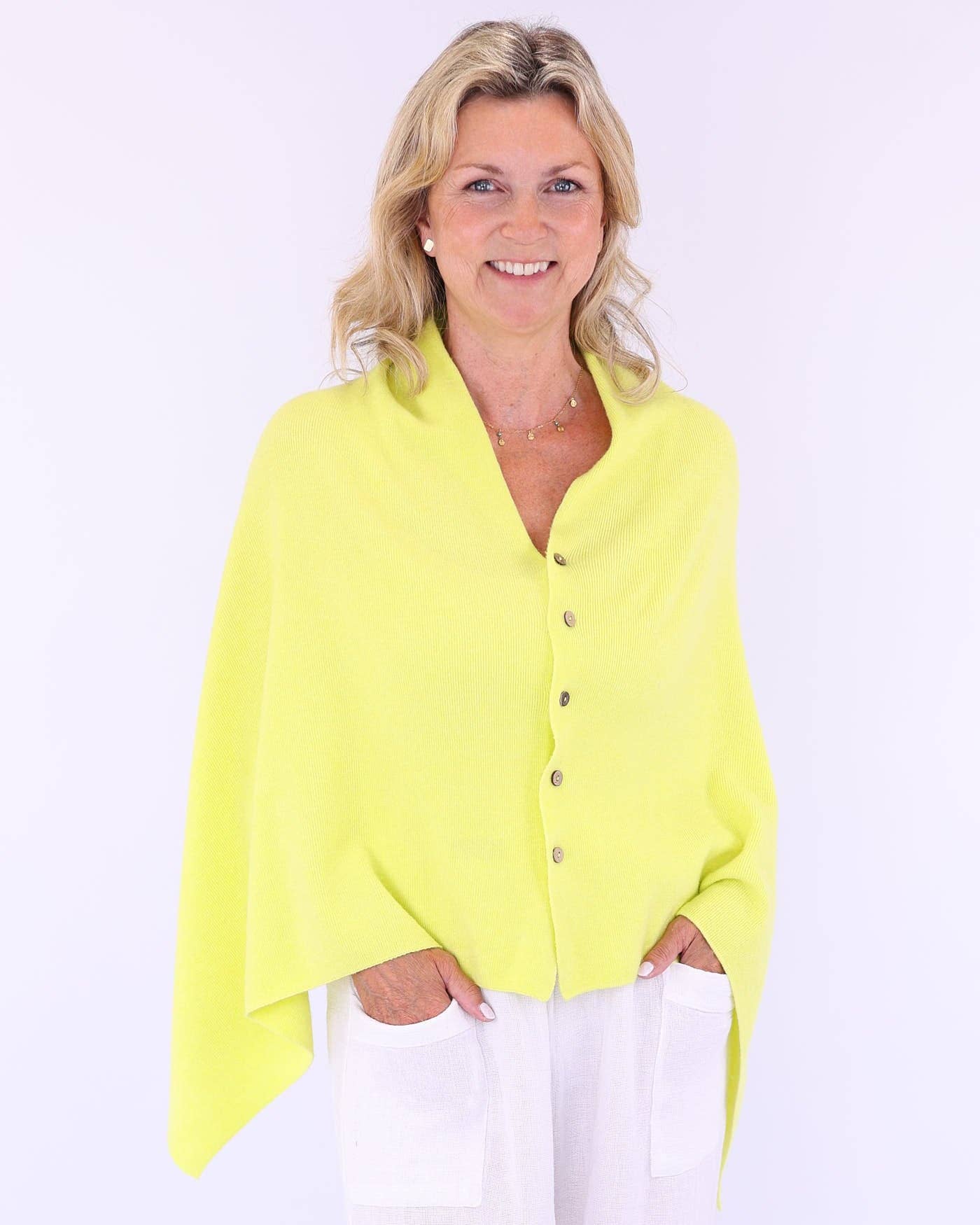 Cadenza Italy Ltd – wholesale Poncho – Women's – Summer Poncho with Buttons7