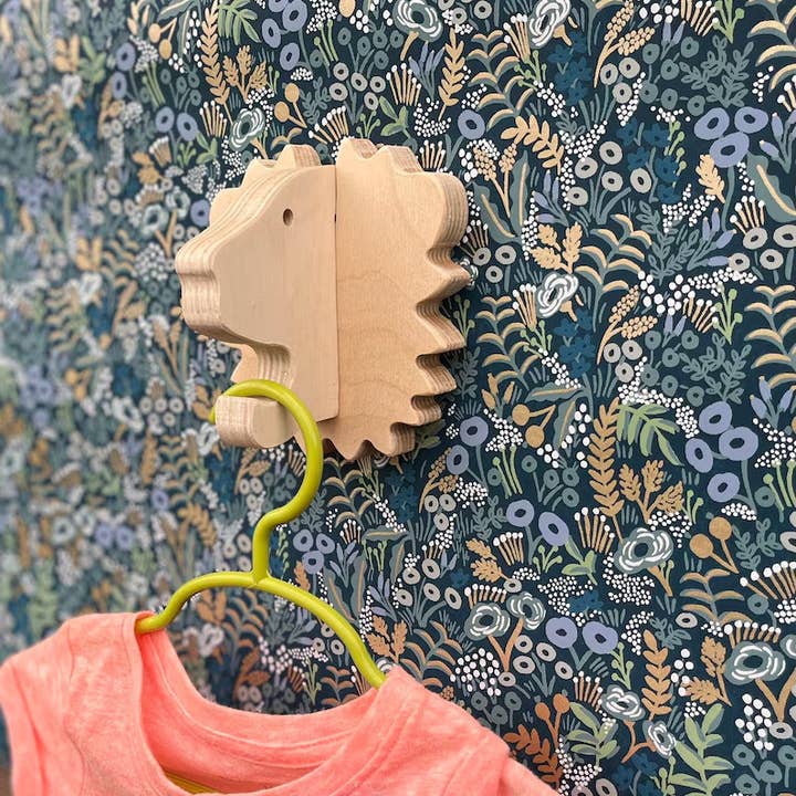 Gancho de parede em madeira leão para crianças por atacado de mosey design