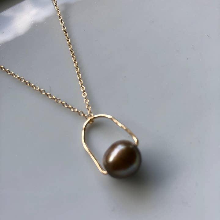 AyaKazari - Wholesale Pendant/charm necklace - Chocolate Pearl Necklace2
