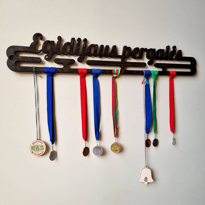 Woodinout – Engroshandel Vægkrog – Medaljeophæng, holder, stativ, Træ sportsgaver2