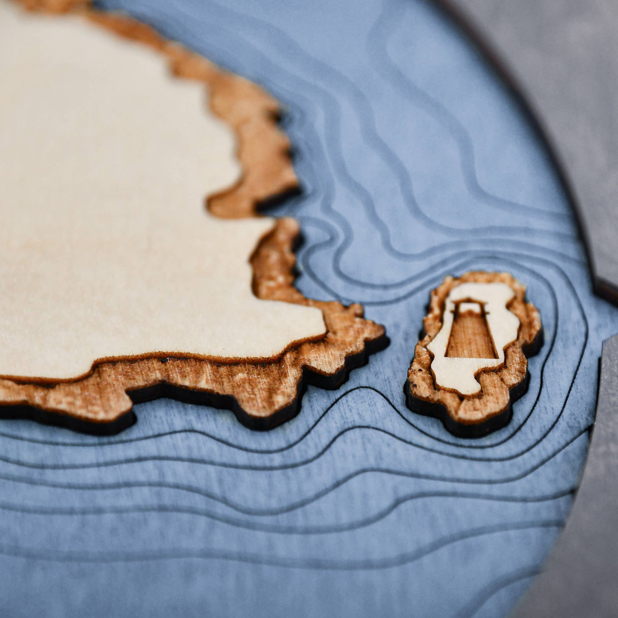 Sea & Soul Nautical Chart Art - Vente Horloges murales - Carte de profondeur d'eau de la côte du Maine138