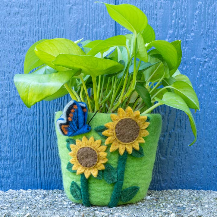 dZi Handmade – wholesale Kruka – Filtkruka: Solros