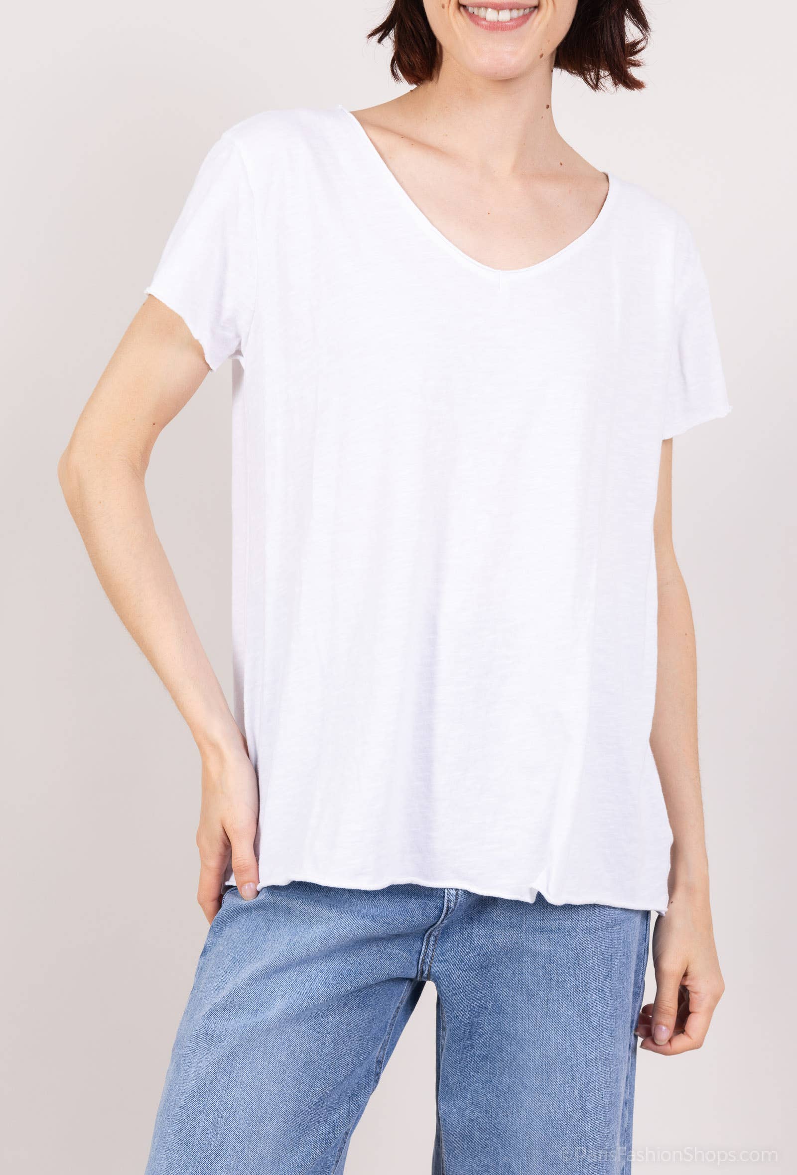 L'Emotion - Wholesale T-Shirt - Women's - Short Sleeve Round Neck T-Shirt 100% Cotton4