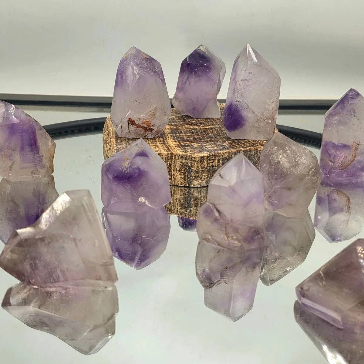 Distinction Crystals – Engroshandel Spirituelle sten og krystaller – Phantom Ametyst Kvarts Krystal 100-150g1