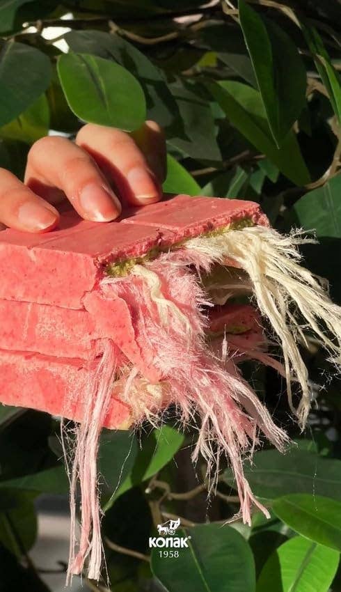 Pistest - Wholesale Chocolate - ANGEL HAIR Chocolate Cotton Candy Bar - 5.9 oz1