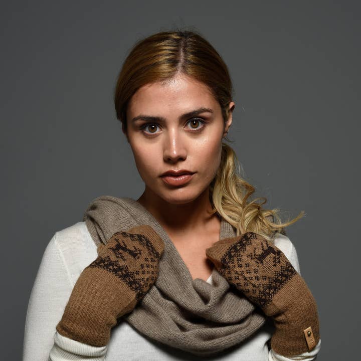 "Bugat" Camel Wool Mittens for wholesale by Van De Steppe