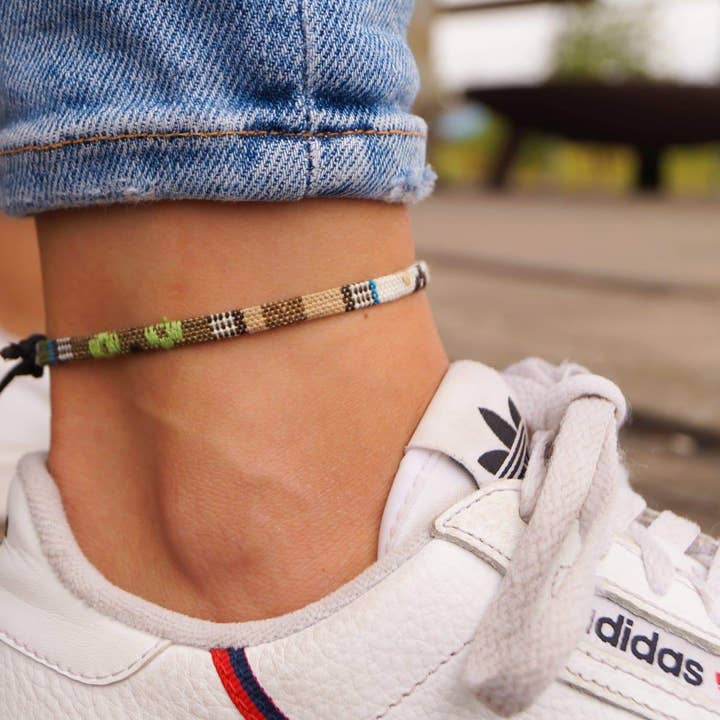 Bali Boho Bracelet de Cheville Plat - Safari pour la vente par Made By Nami