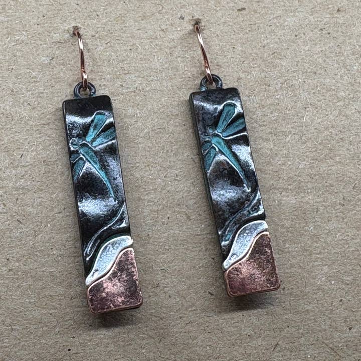 0011 PREMIERE - Wholesale Dangle Earrings - FR2428 Patina 3-Tone Dragonfly Rectangle Earrings3