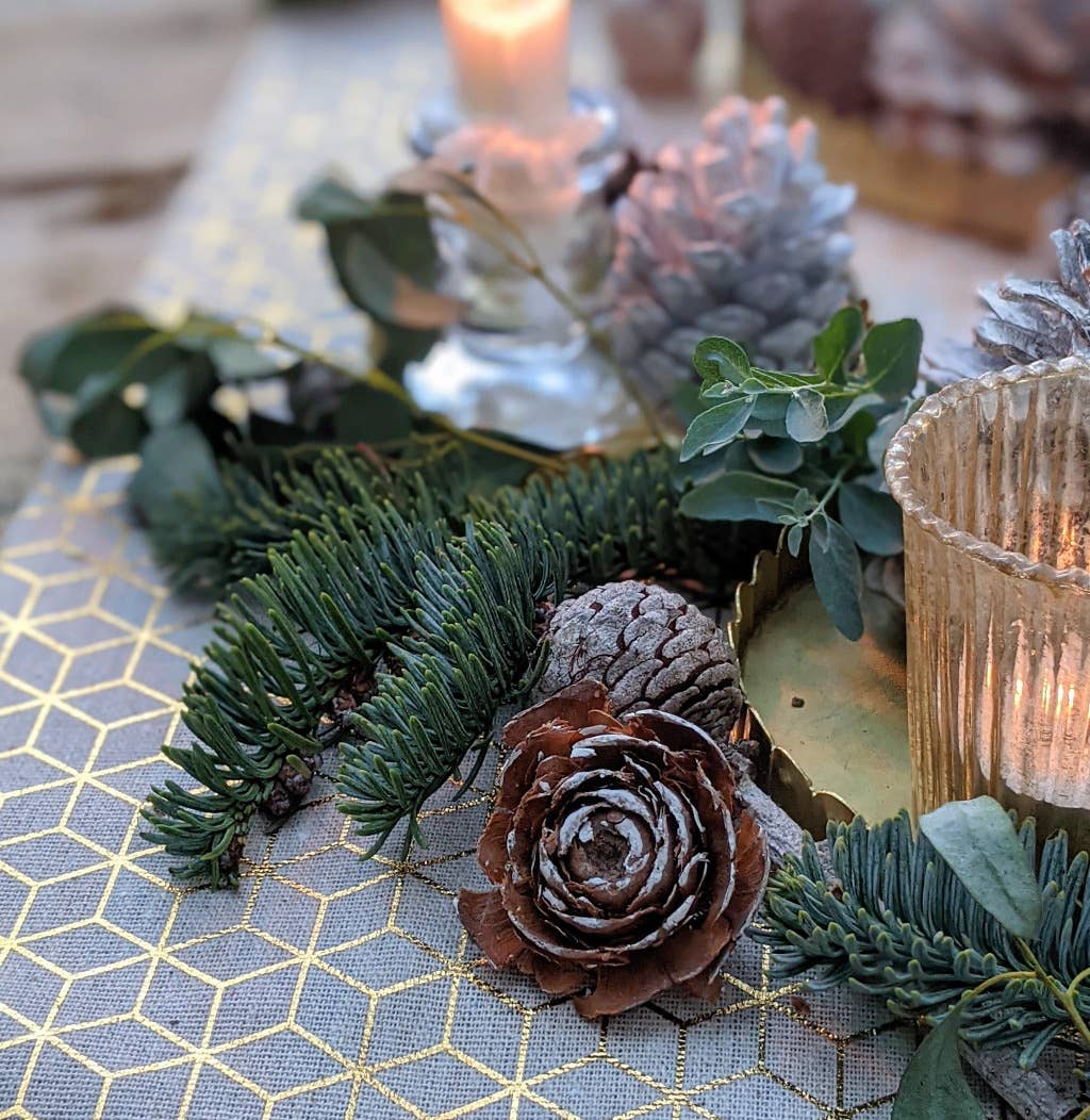 The Danes – wholesale Christmas decoration – Natural Mixed White Pine Cones - WHITE CHRISTMAS5